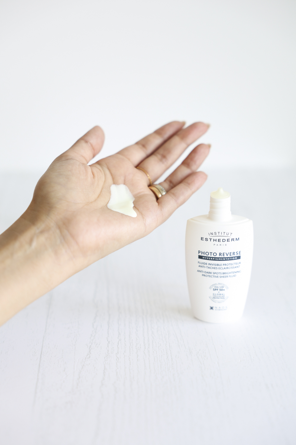 Photo Reverse Fluido SPF50 Esthederm